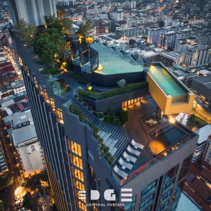 Edge Central Pattaya Bj 88 Bagian luar foto